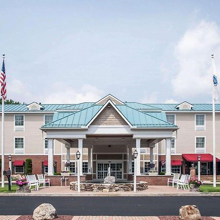 Comfort Inn & Suites Sturbridge-Brimfield Exteriör bild