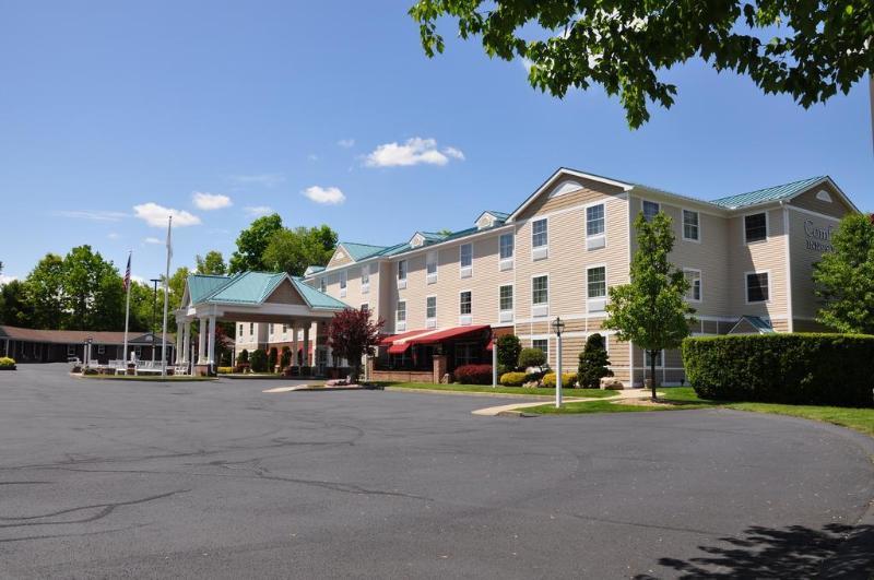 Comfort Inn & Suites Sturbridge-Brimfield Exteriör bild